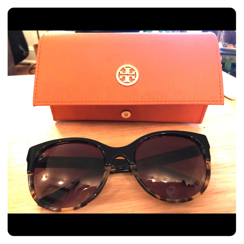 TY7095 Tory Birch Sunnies